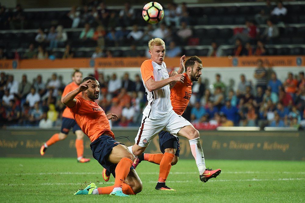 Гол Коваленка допоміг "гірникам" перемогти "Істамбул" - фото 1