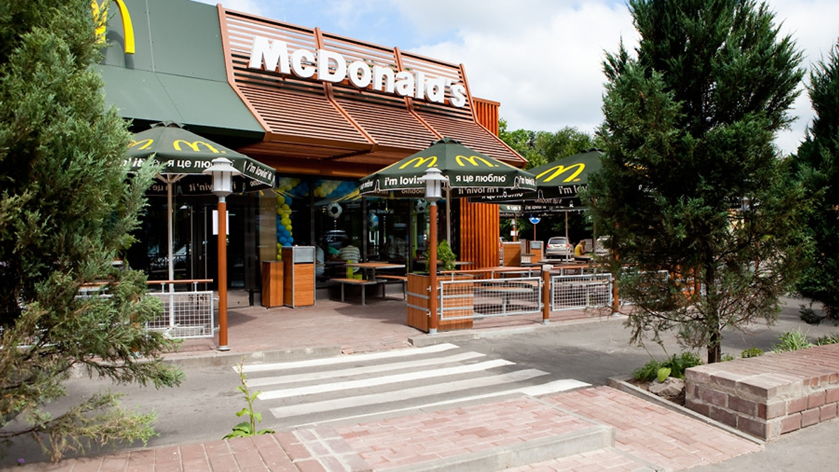 У харківському McDonald's відмовилися розмовляти українською - фото 1