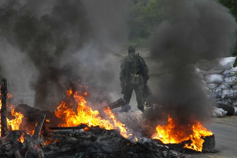 Штаб АТО: під Авдіївкою триває активне протистояння - фото 1