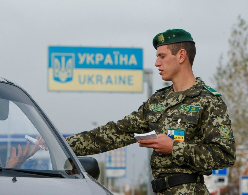 Відомий російський письменник просить в Україні притулку