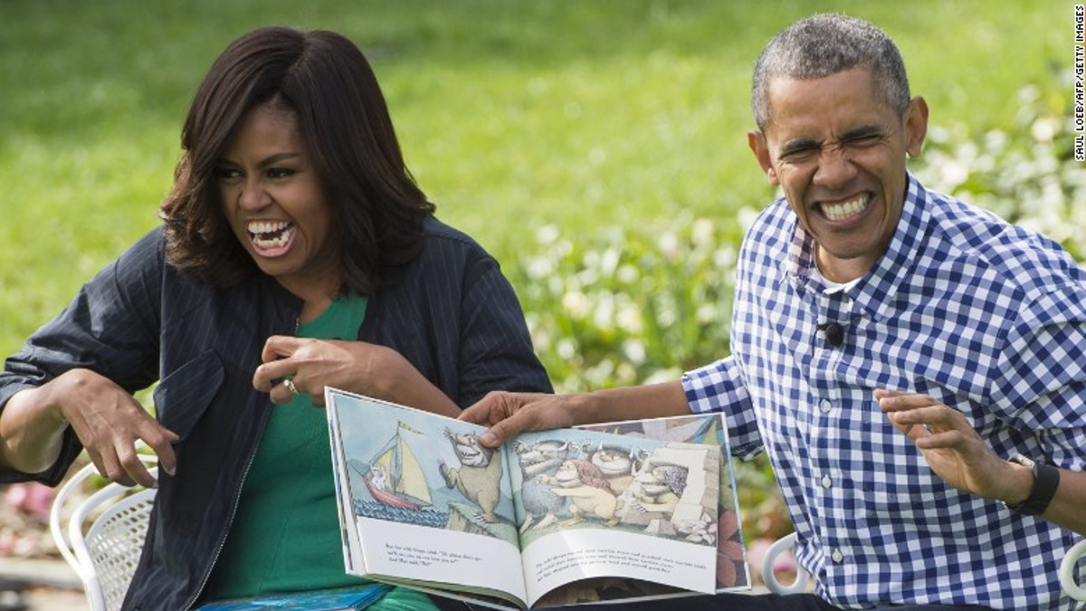 Обама має намір прочитати 5 книг у відпустці - фото 1