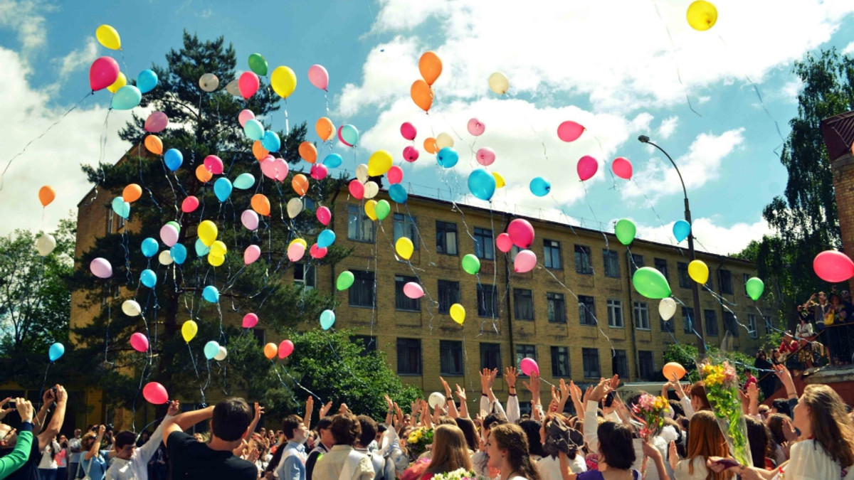 Київські школи самі обиратимуть формат святкування 1 вересня - фото 1