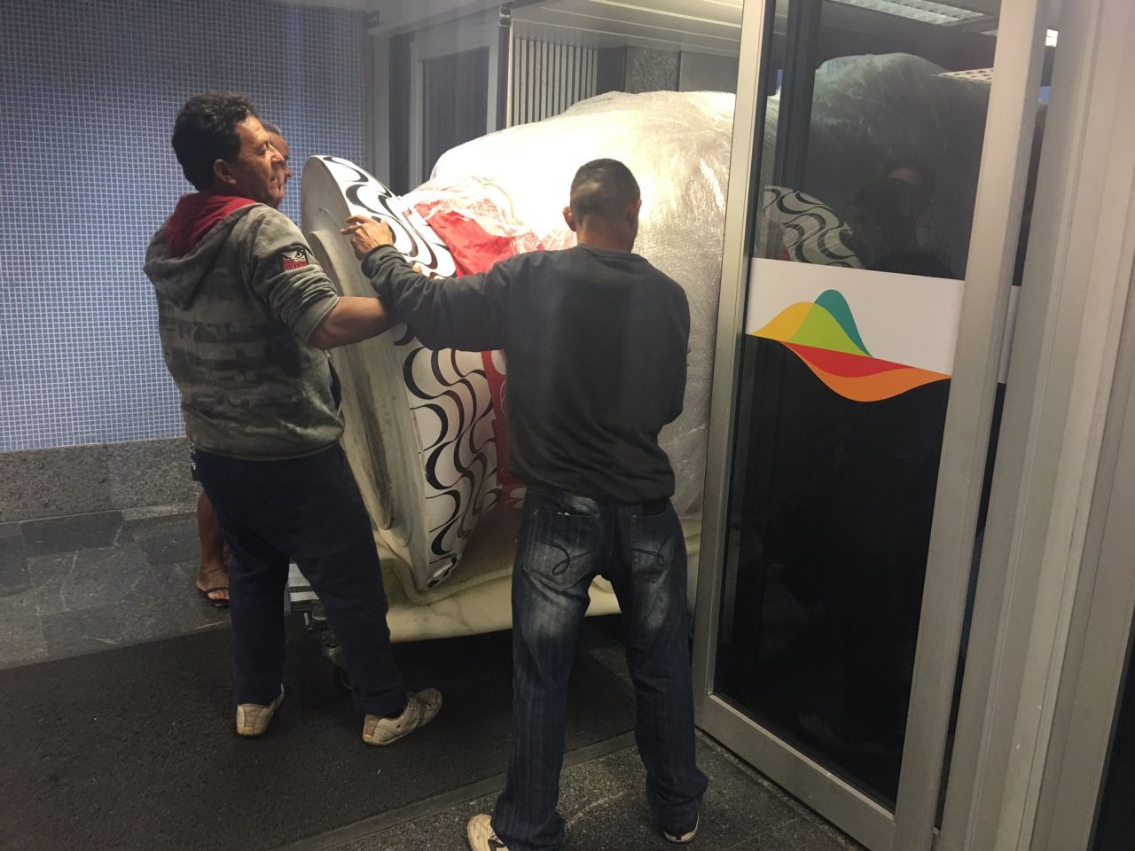 Росіяни не вилетіли вчасно з Ріо через величезну матрьошку