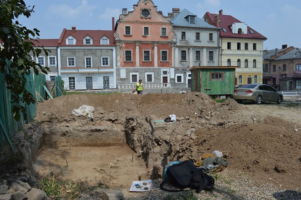 Розкопки велися у самому центрі Кам'янця-Подільського - фото 1