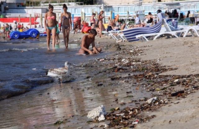 Буря пройшлася Одесою: є жертви - фото 98216