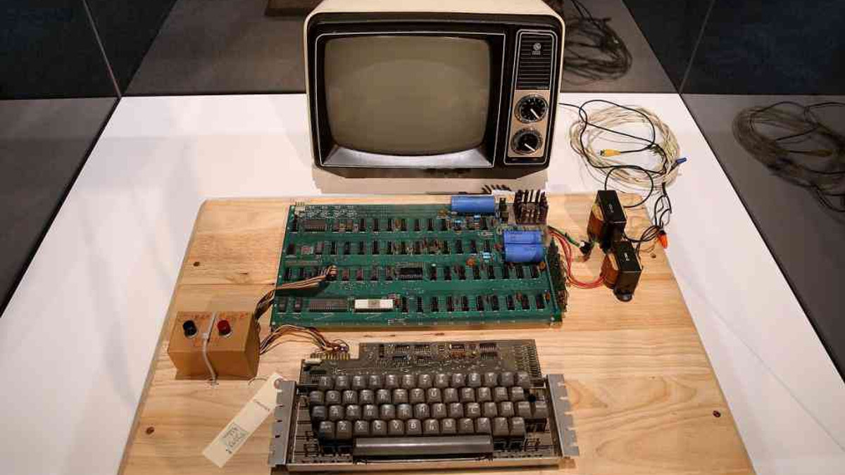 Перший комп'ютер Стіва Джобса продають на аукціоні - фото 1