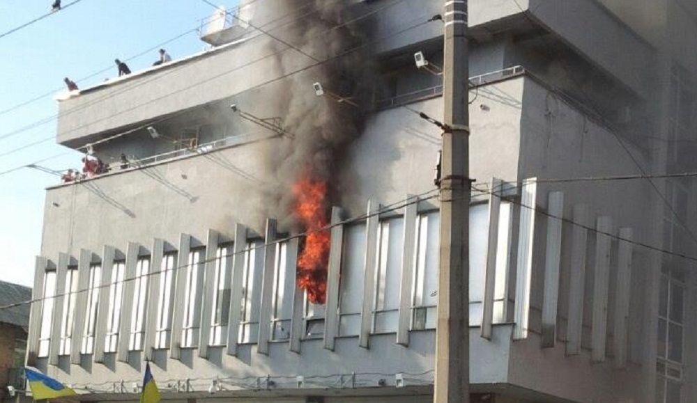 "Інтер" показав відео підпалу з камер спостережень