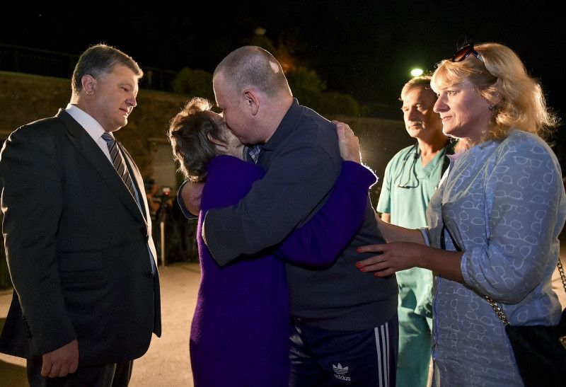 Порошенко розповів про роль Путіна у звільненні двох українців з полону