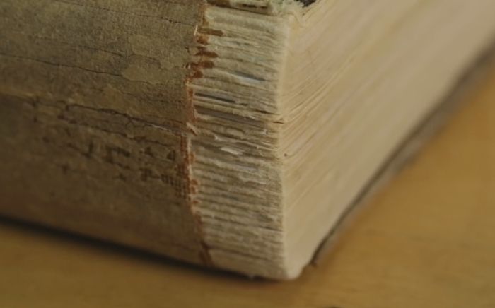 Американські вчені навчилися читати закриті книги