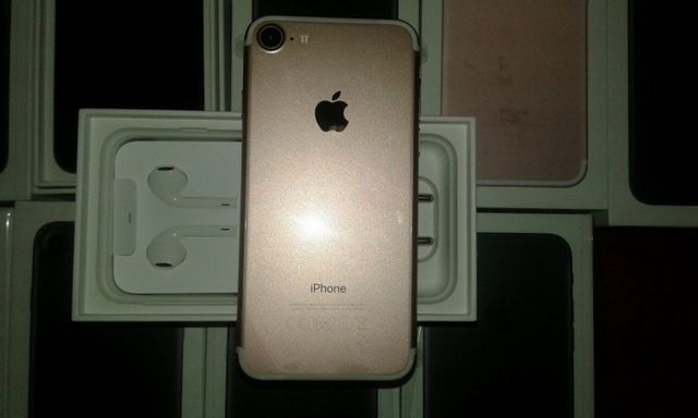 У закарпатських лісах знайшли iPhone 7 - фото 104162