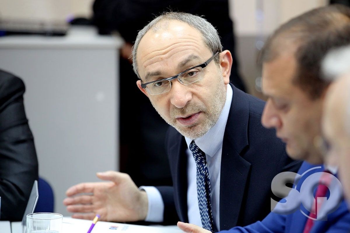 Луценко: У Кернеса проходять обшуки