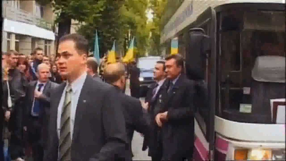 "Яєчний теракт" проти Януковича - фото 1