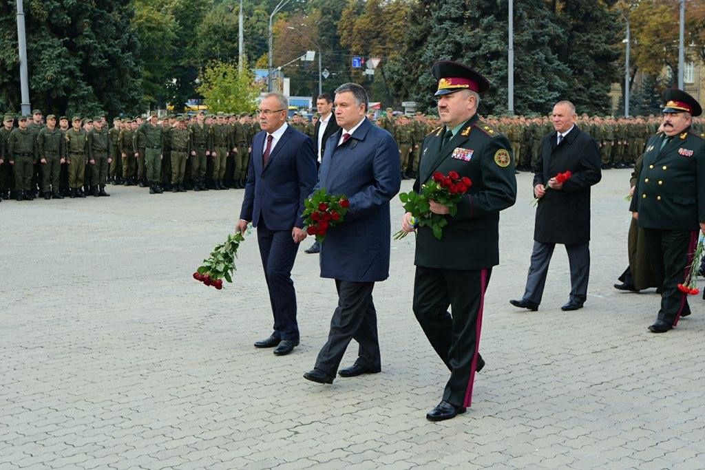 Аваков поспішав на урочистості - фото 1