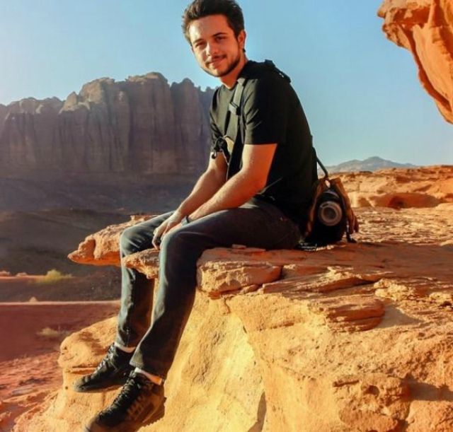 Як виглядають будні наслідного принца Йорданії 
 - фото 101481