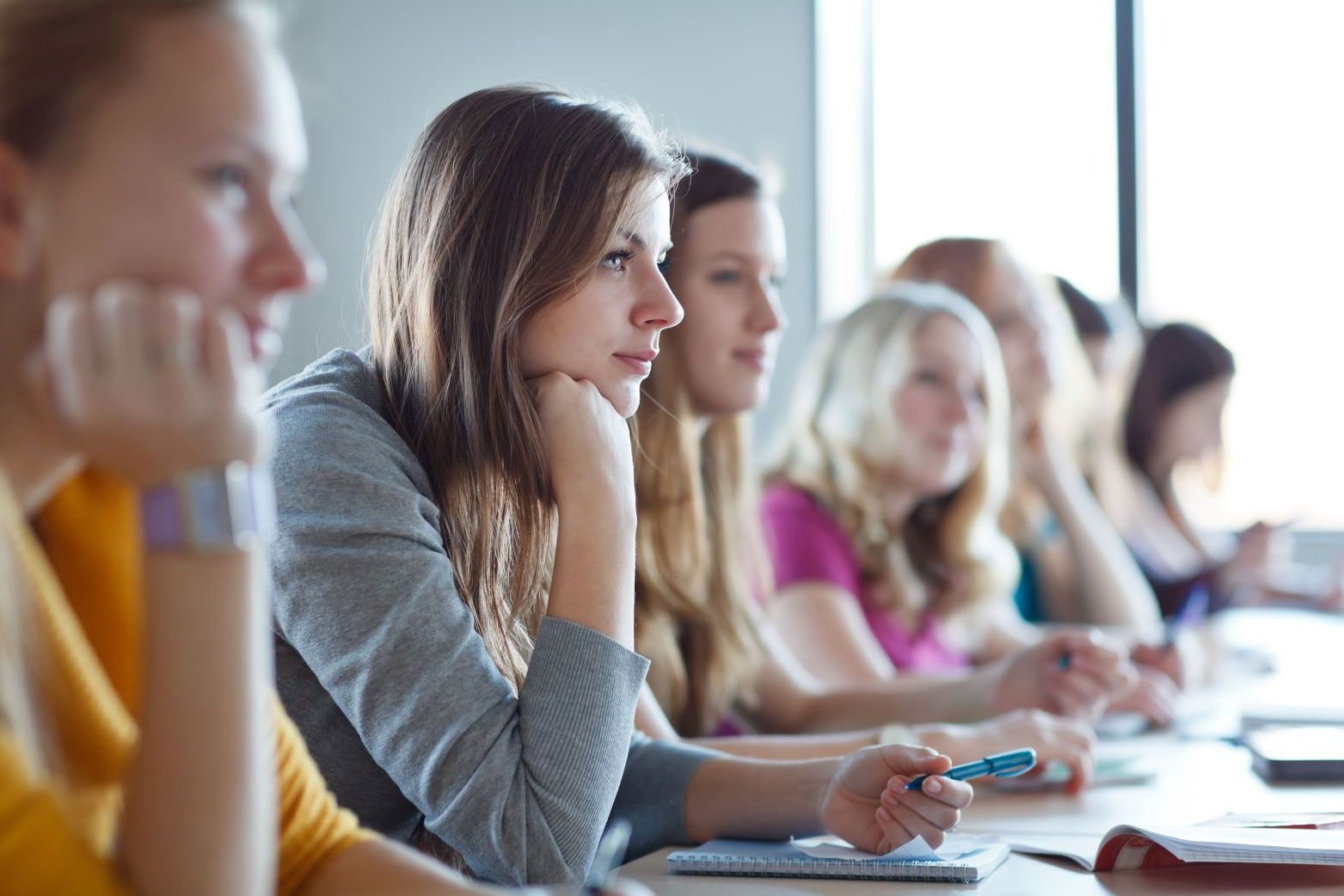 У Міносвіти обіцяють не скасовувати стипендії