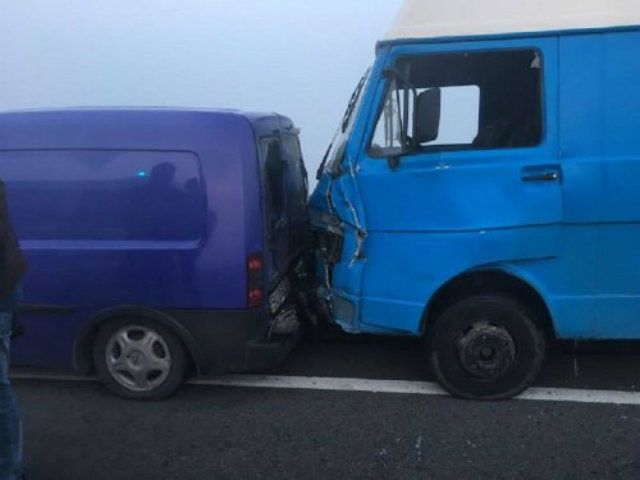 ДТП сталася за 12 км від Львова - фото 102079