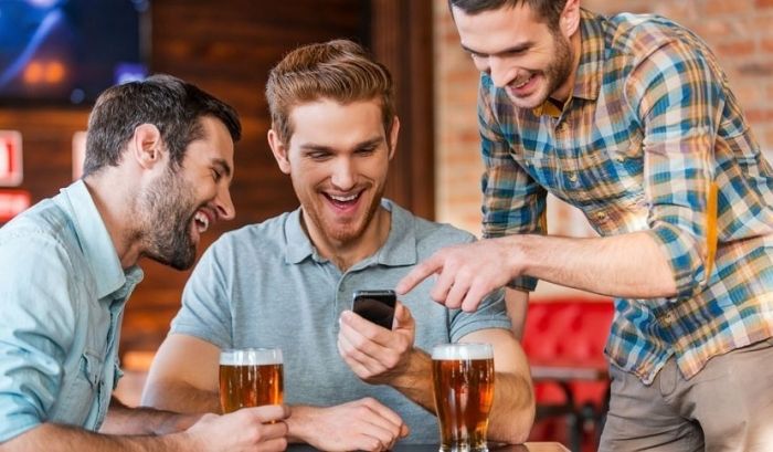 Вчені назвали метод, як розговорити будь-кого