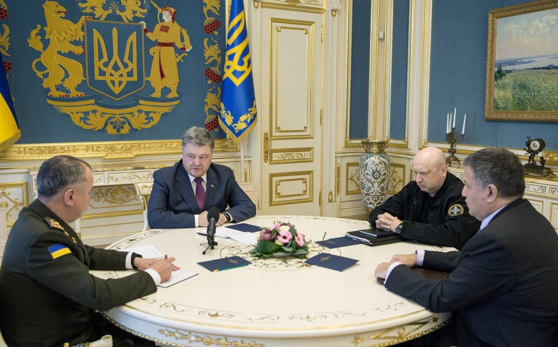 Порошенко відреагував на пожежу в будівлі "Інтера"