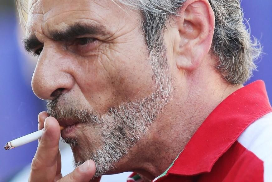 У Сінгапурі "блату" нема: Глава Ferrari добряче поплатився за кинутий недопалок