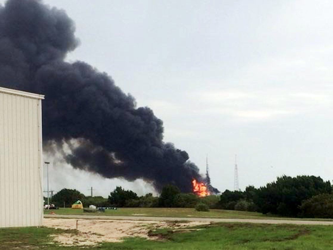 У SpaceX відреагували на вибух власної ракети - фото 1