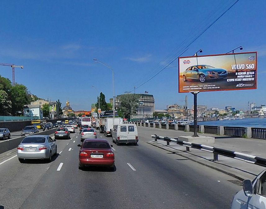 Стало відомо, скільки Київ заробляє на рекламі