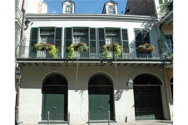 ЗМІ показали шикарні будинки Джолі і Пітта- фото 104830