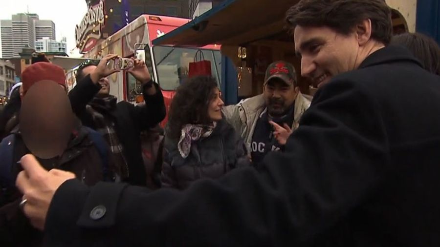 Прем'єр Канади зробив селфі з терористом