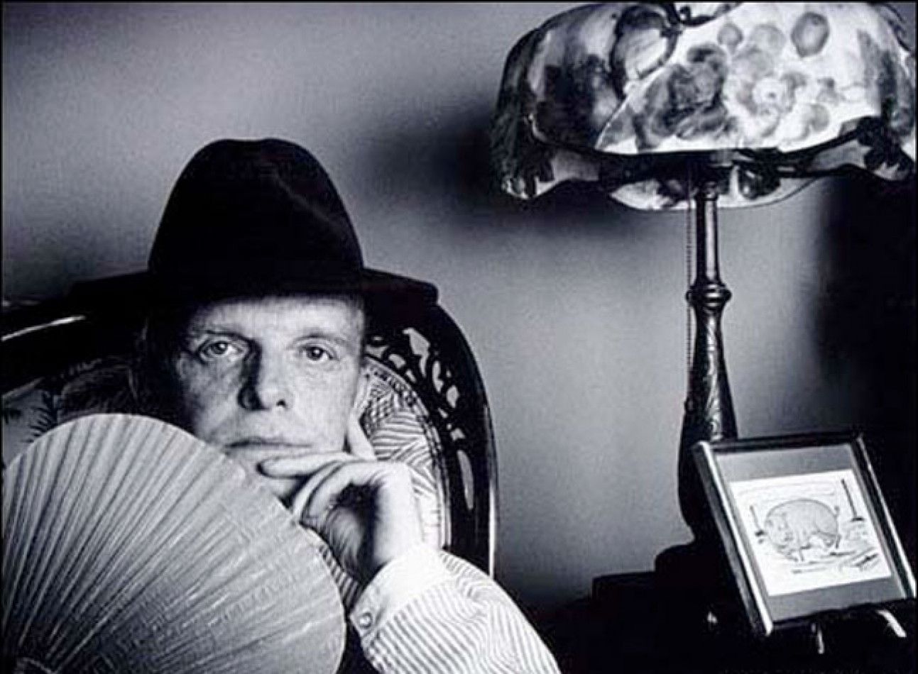 Прах відомого письменника продали на аукціоні