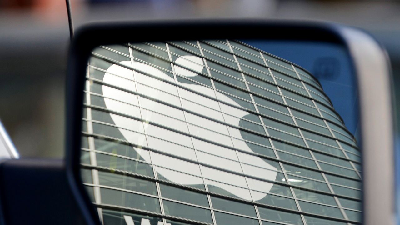 Проект Apple з безпілотних автомобілів під загрозою зриву