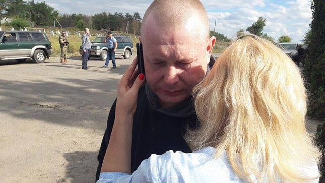 З полону звільнено двох українців, - Порошенко - фото 103852