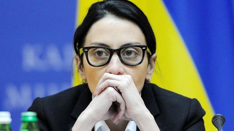 Деканоїдзе відреагувала на перші втрати поліції - фото 1