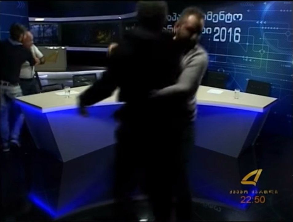 Грузинські політики жорстко побилися в прямому ефірі: з'явилося відео