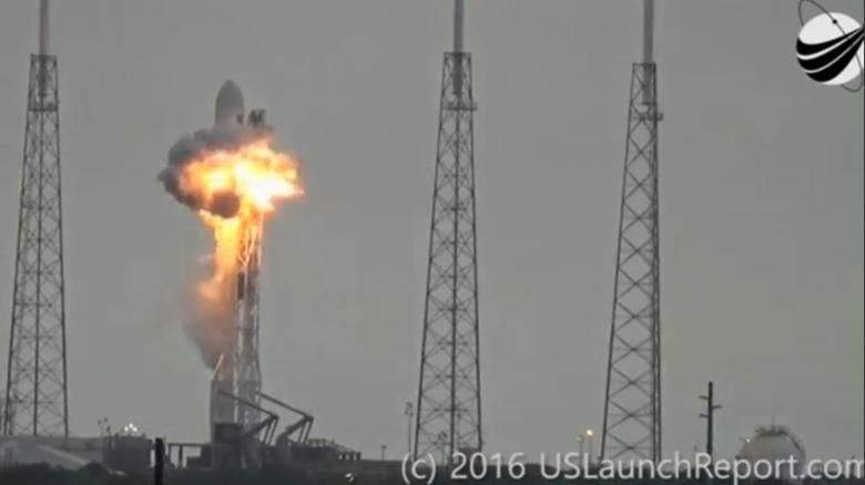 У SpaceX озвучили причину вибуху Falcon 9