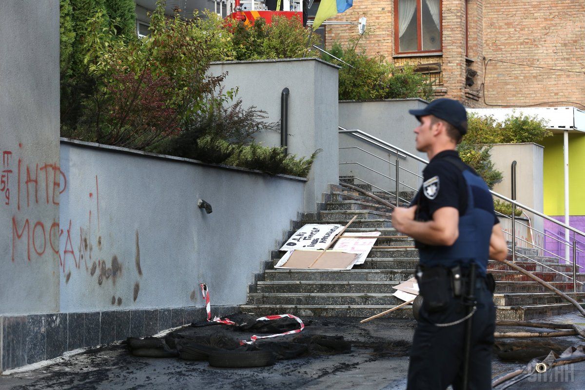 Геращенко розповів, де поділися відео з камер спостереження "Інтера"