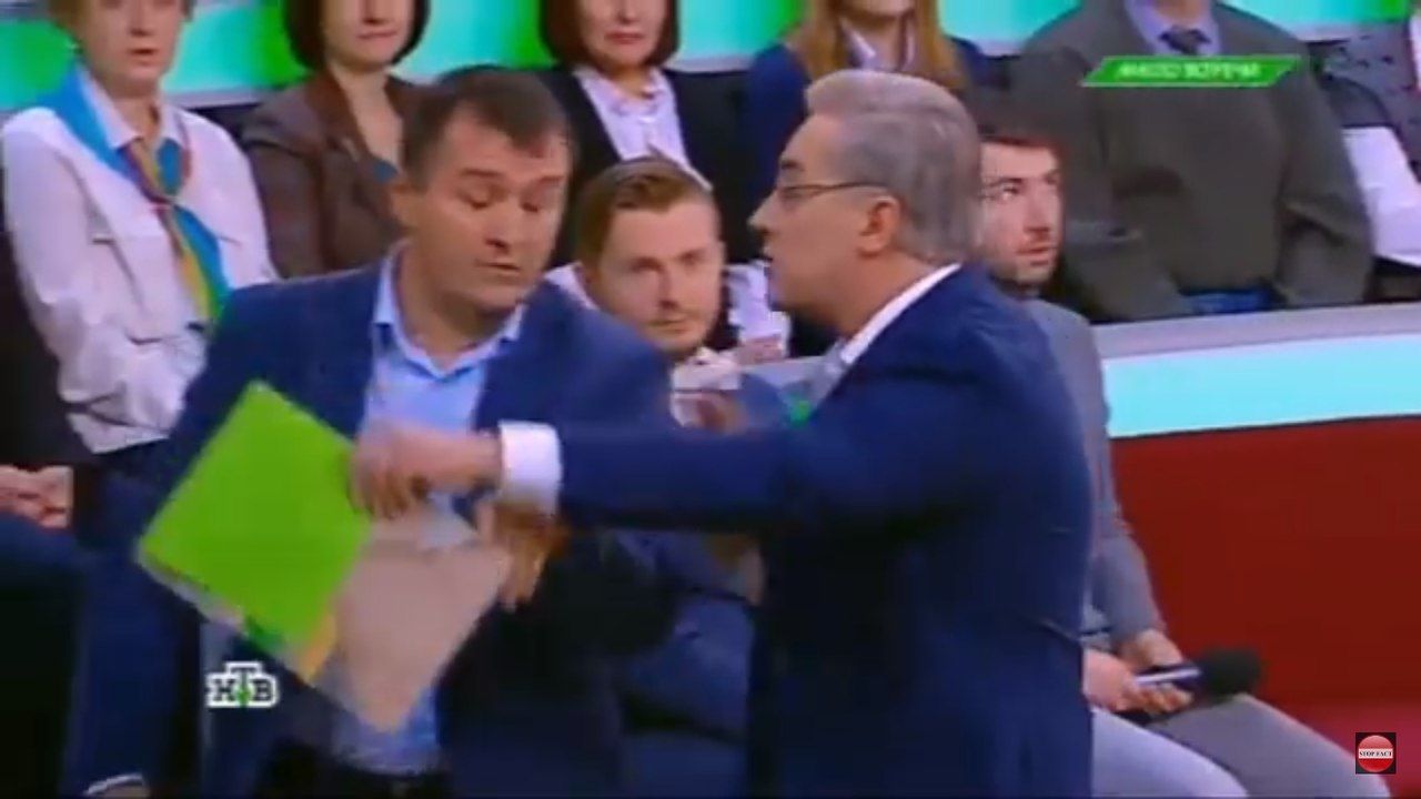 У Росії ведучий 