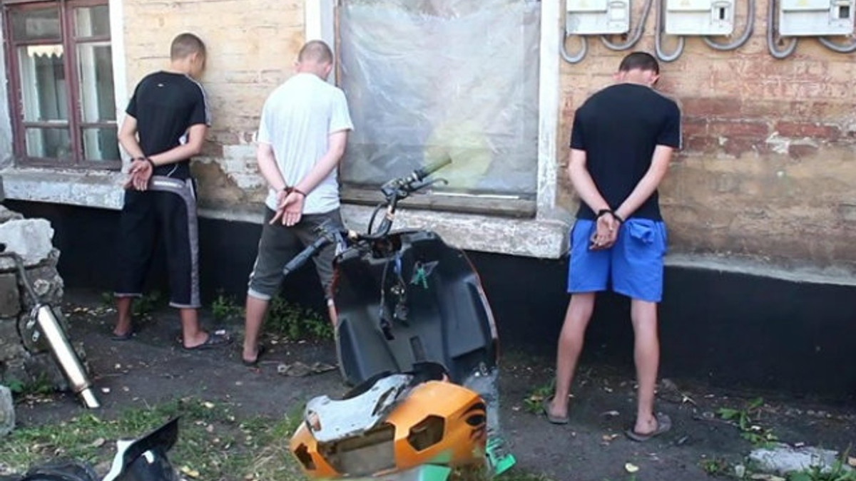 У "ДНР" заарештували сімох школярів-"диверсантів" - фото 1