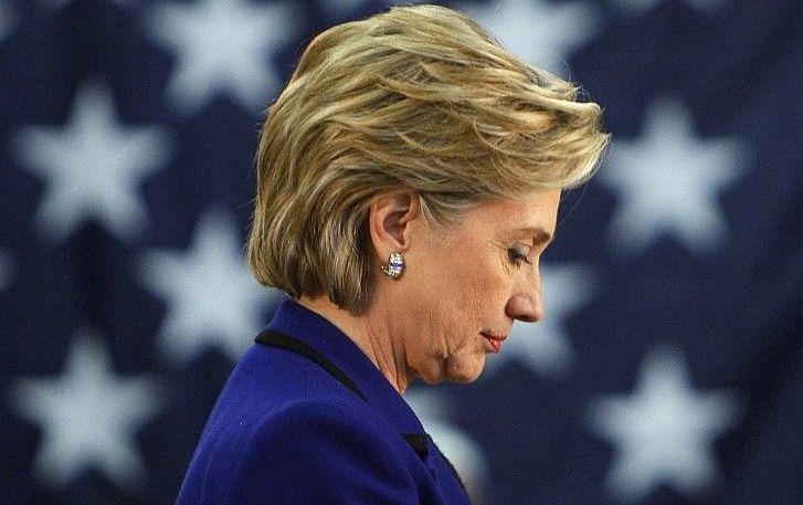 У США ведучий жорстко піджартував над хворобою Клінтон