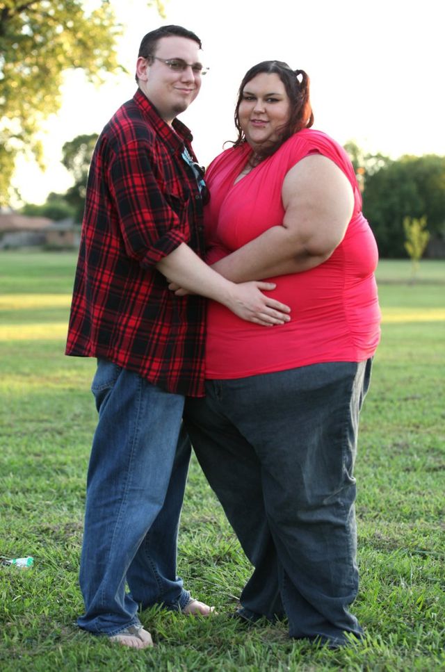 300-кілограмова жінка хоче стати найбільшою в світі, щоб перестати рухатися - фото 102043