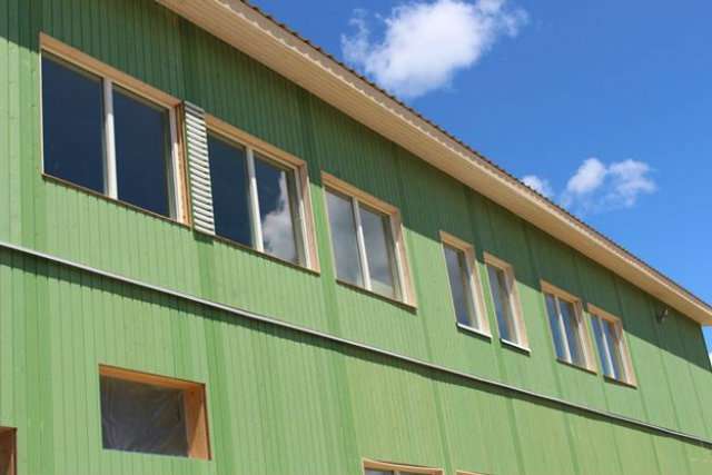 В Україні відкрили першу «зелену» школу з сонячними батареями - фото 103581