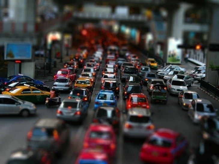 Вчені збираються отримувати енергію із авто у заторах