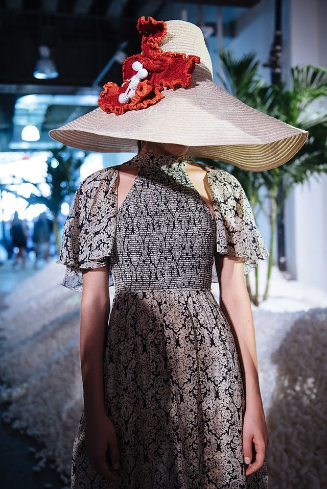 10 найдивакуватіших аксесуарів Тижня моди у Нью-Йорку - фото 103763