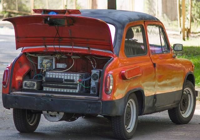 Студент зробив електромобіль зі старого «запорожця» - фото 101769