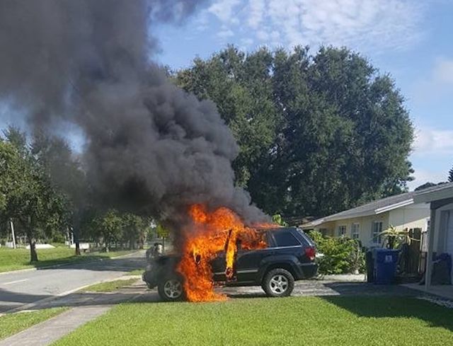 Новий вибух Samsung Galaxy спричинив загоряння позашляховика - фото 103318