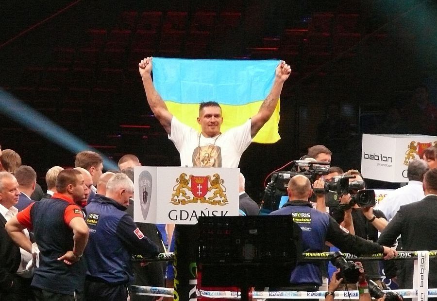 Чемпіон світу Усик показав, чий Крим: з'явилося фото