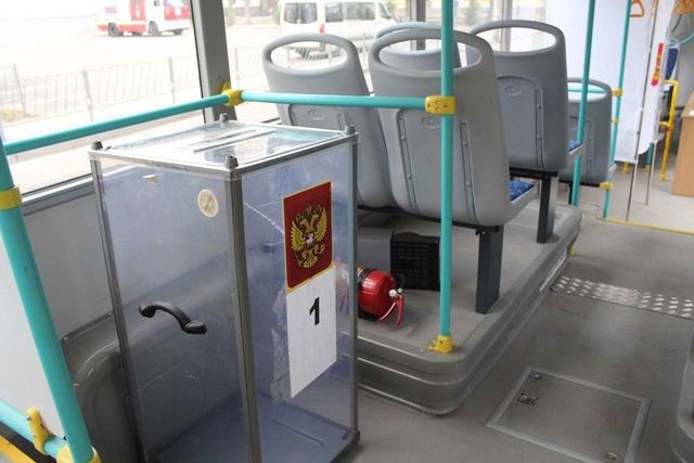 У кожному автобусі є скриньки для голосування - фото 103988