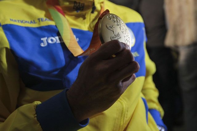 Як зустріли українських паралімпійців: зворушливі фото - фото 104929