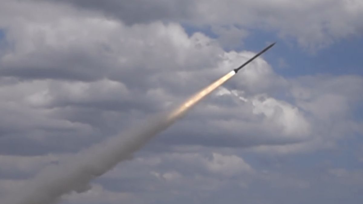 Випробування нової української моделі керованої ракети - фото 1