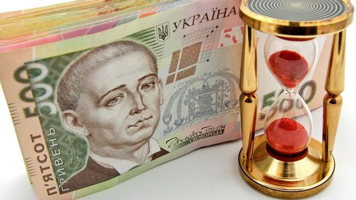 З початку місяця держборг України у гривні зріс, а в доларах упав - фото 1