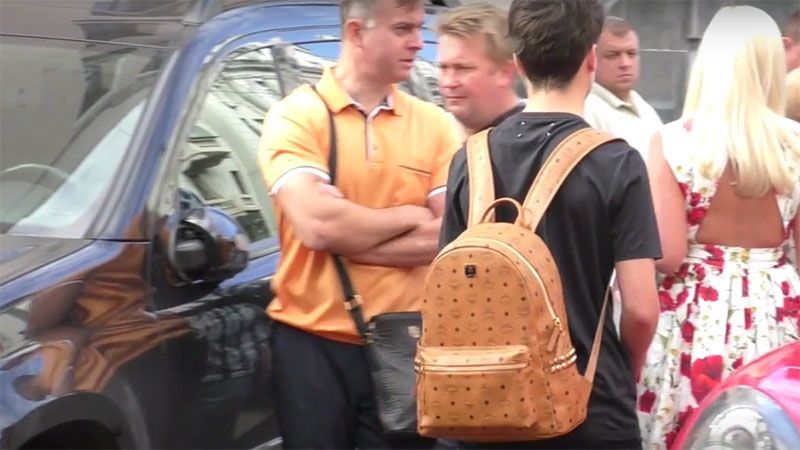 Рюкзак за 20 тисяч і "закрита" лінійка: як ходить до школи син Порошенка