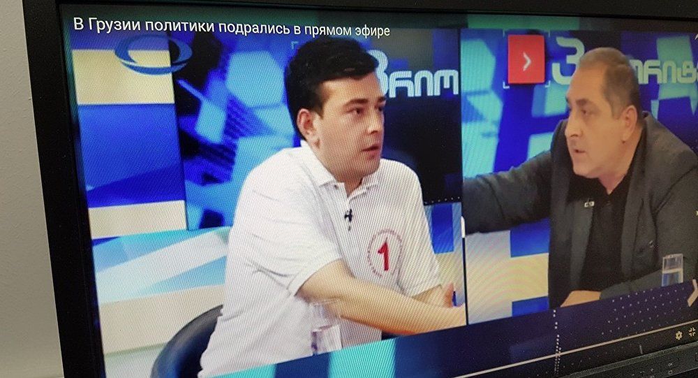 Грузинські політики побилися стільцями в ефірі: епічне відео